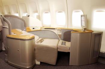 Asiana Airlines: First Class Sitz in der B747